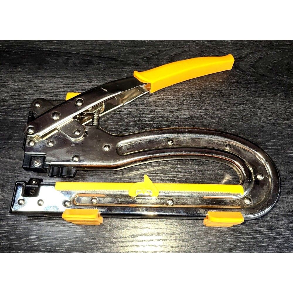 Crop A Dile II Big Bite We R Memory Keepers Hole Punch 6" Reach Tool Used Tested